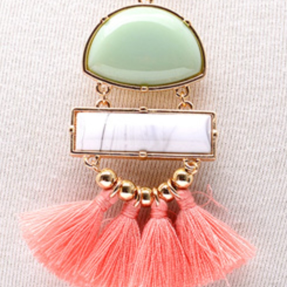 Faux Jade Cabochon Tassel Sweater Chain - Pink - Picture 3 of 5